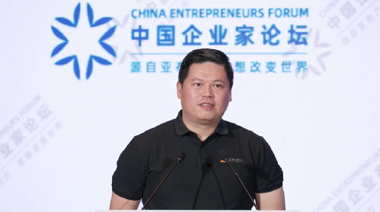 无界动力创始人张玉峰：2025年全球人形机器人产量约两万台	，真正可落地干活的商用机器人几乎空白