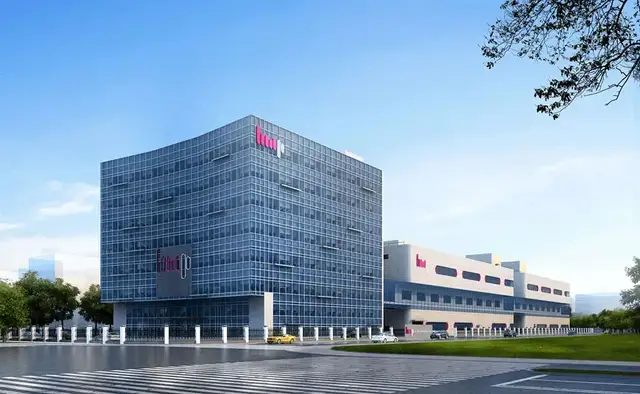 霍建宁打辅助	，李嘉诚家族攒下1600亿现金